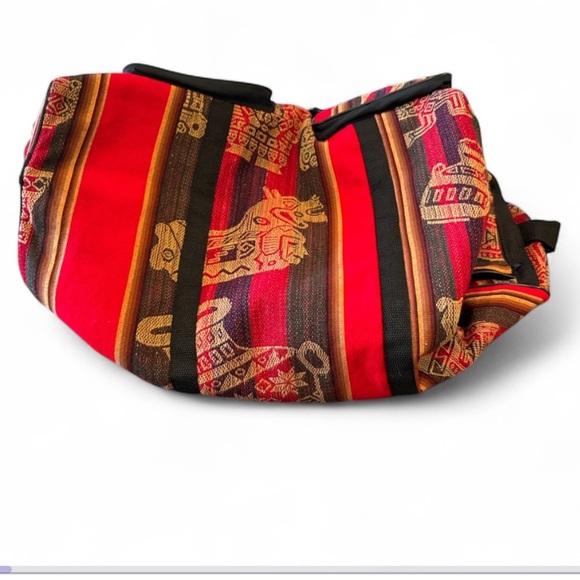 Artisan Peruvian or Andean Designed Red Multi Llama Aguayo Duffel Bag NWOT - Picture 8 of 12